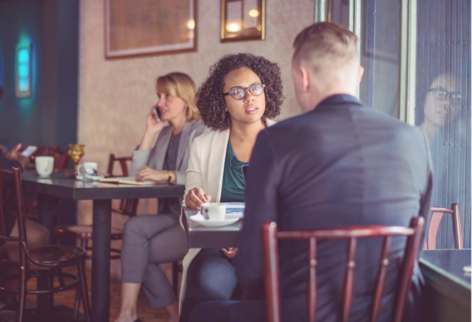 Colaboración profesional en finanzas empresariales